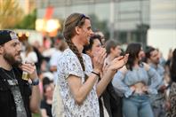 On 14 May 2022, Hochschule Düsseldorf – University of Applied Sciences (HSD) could finally celebrate its 50th anniversary – and the response exceeded everything all organisers had hoped for: Several thousand people came to celebrate during the day and well into the night, creating a unique atmosphere on campus and enjoying wonderful weather.